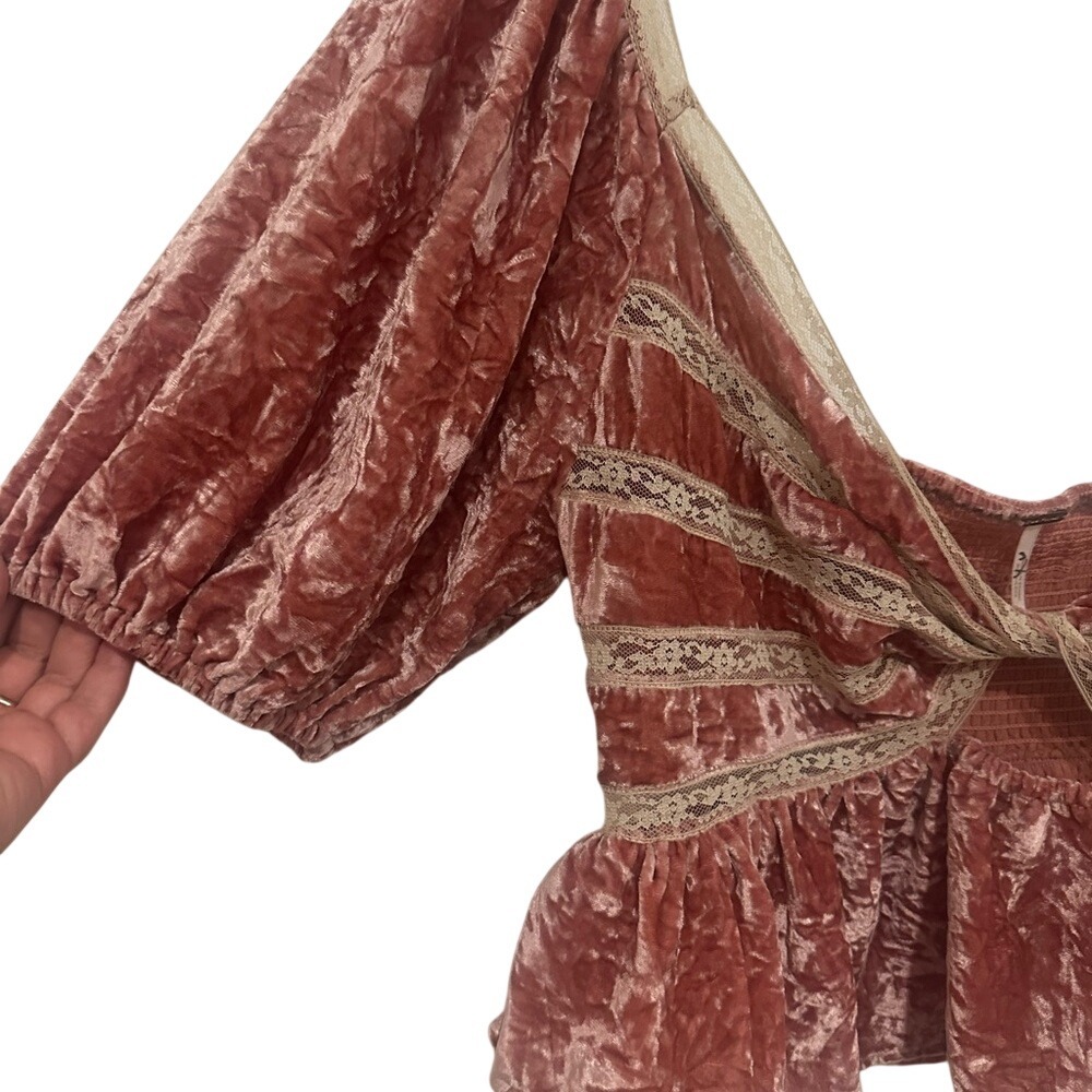 Free‎ People Velvet Puff Sleeve Blouse in Rose : boho - Picture 3 of 6